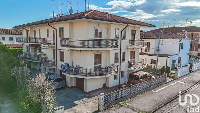 Appartamento quadrilocale in vendita in Viale Nord, Tresignana