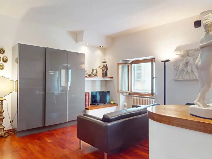 Appartamento trilocale in vendita in Via Mazzini, Foligno