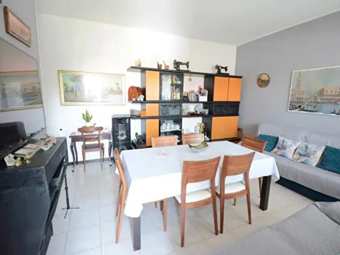 Appartamento quadrilocale in vendita in Via Dante Alighieri, Cavenago Di Brianza