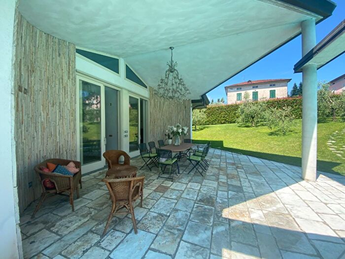 Casa con 6 locali in vendita in Coreglia Antelminelli