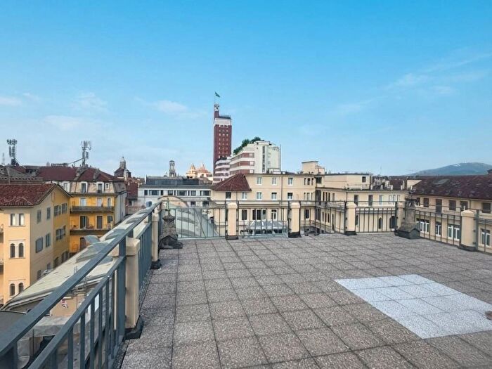 Casa quadrilocale in affitto in Galleria San Federico, Via Roma, Torino