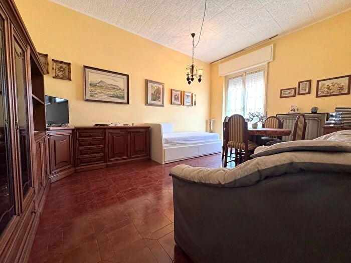 Appartamento bilocale in vendita in Viale Piave Pessano con Bornago, Pessano Con Bornago