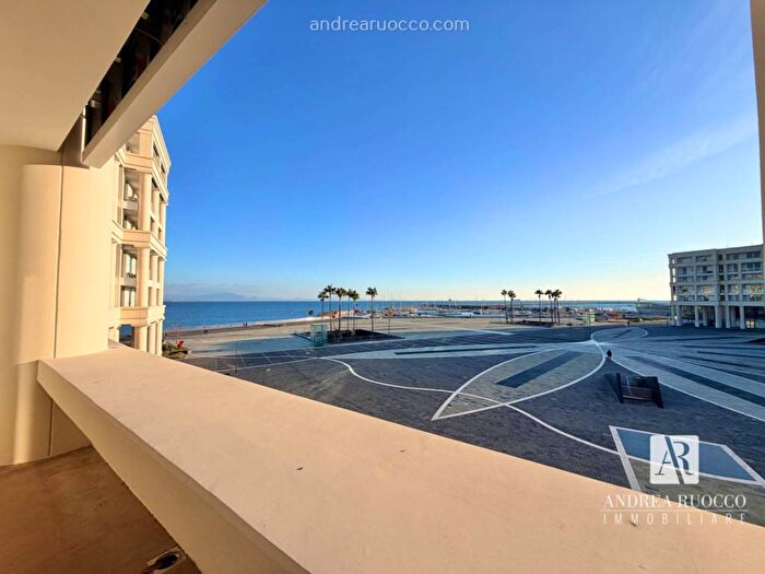 Casa trilocale in affitto in Piazza della Libertà, Centro Storico Teatro Verdi, Salerno