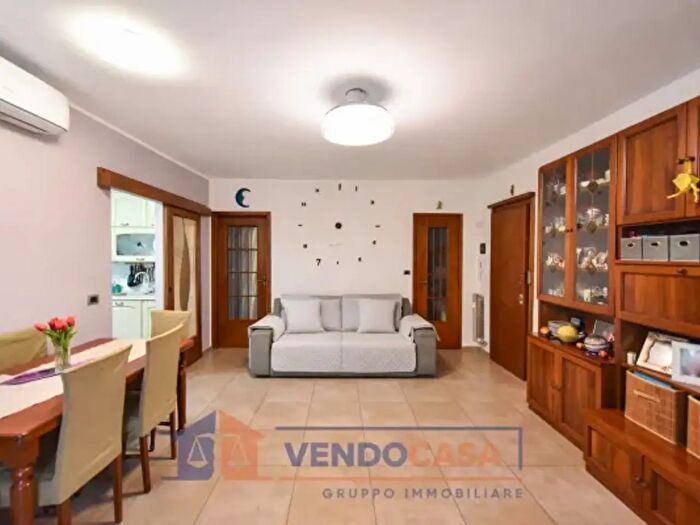 Appartamento quadrilocale in vendita in Via Belvedere, Trofarello