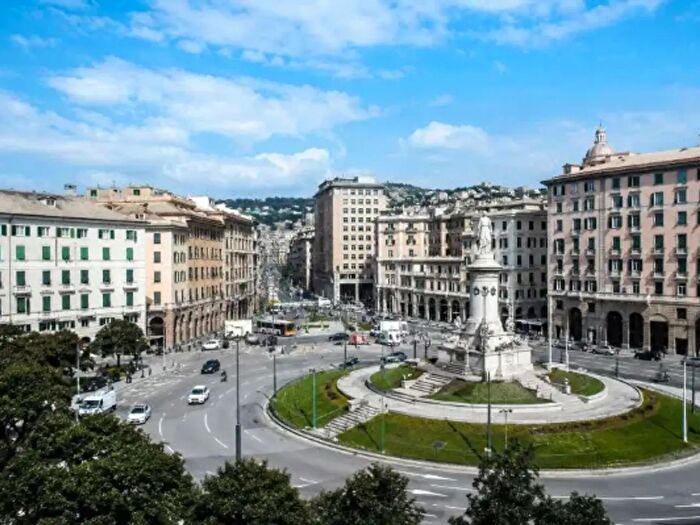 Appartamento bilocale in vendita in Piazza De Ferrari, Genova