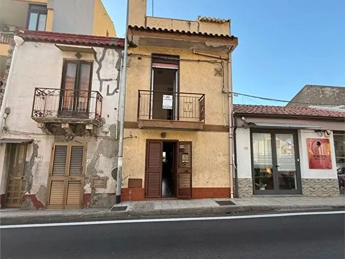 Casa quadrilocale in vendita in Via Nazionale, Rometta
