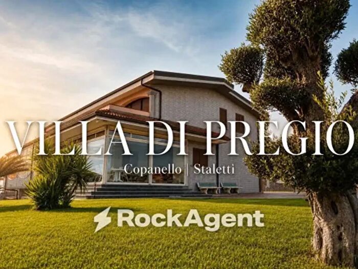 Casa con 5 locali in vendita in Via Canalicchio, Staletti
