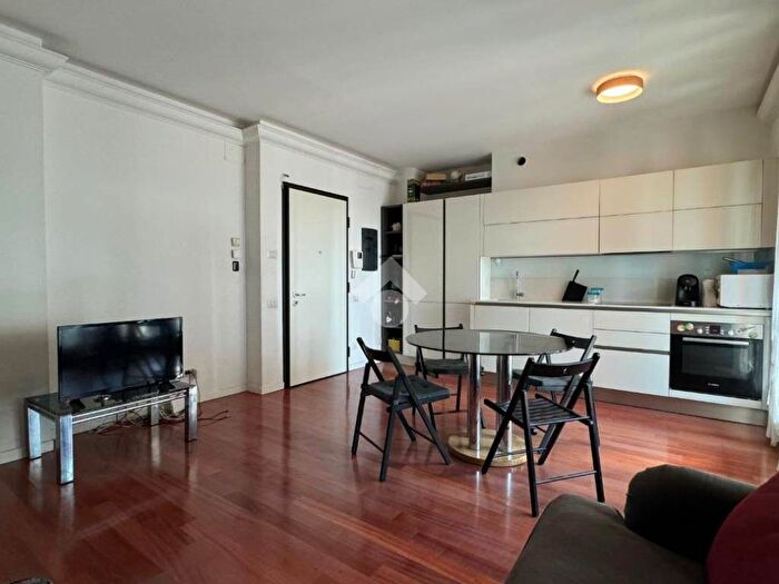 Appartamento trilocale in affitto in Via Giovanni Ansaldo, Bignami Ponale, Milano