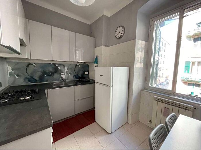 Appartamento quadrilocale in affitto in Rivarolo, Genova