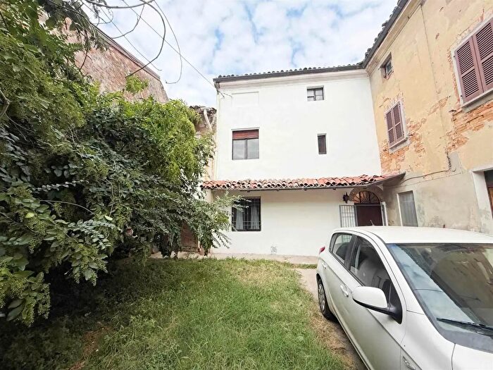Casa trilocale in vendita in Via della Creta, Castel San Giovanni