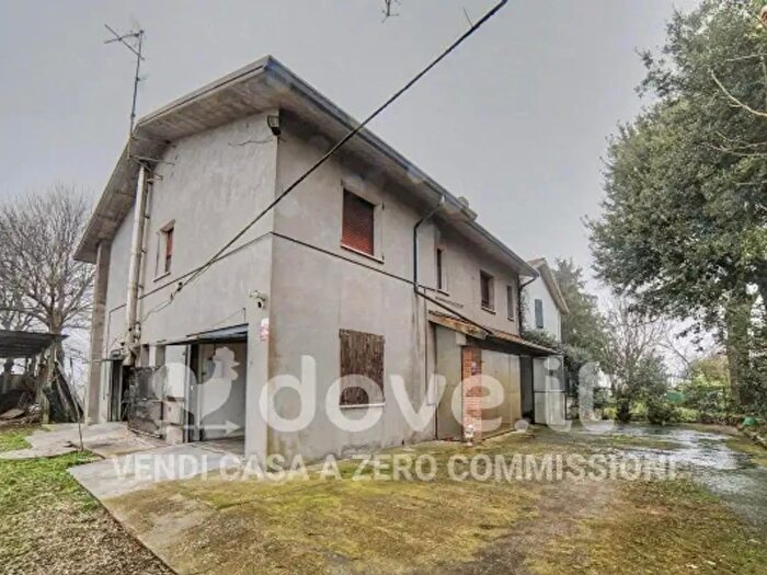 Casa con 5 locali in vendita in Via Vincenzo Vitali, Ravenna