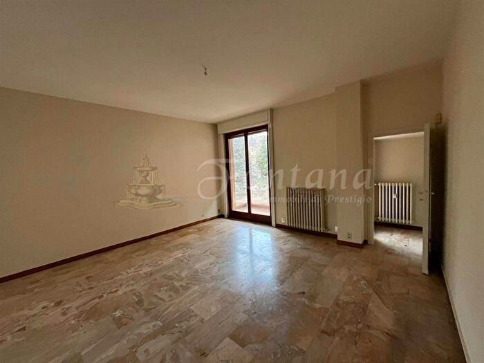 Appartamento con 6 locali in affitto in Via Monferrato, Washington, Milano