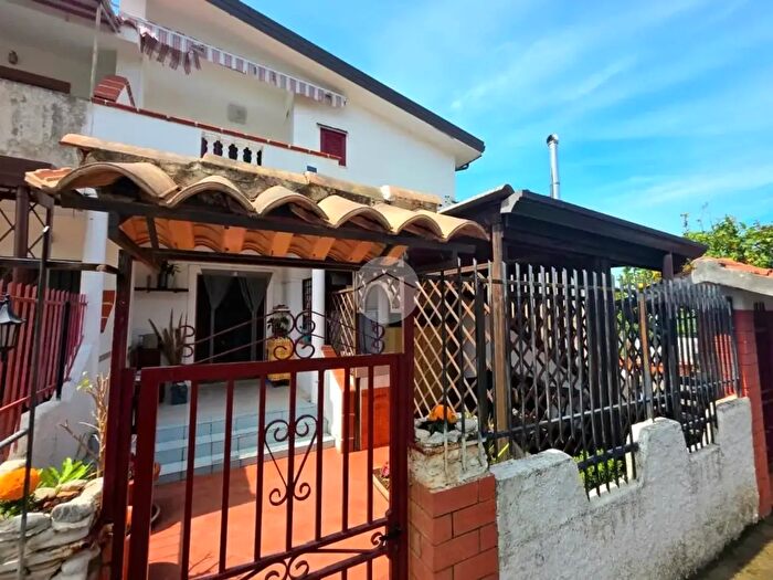 Appartamento trilocale in vendita in Via del Mare, Scalea