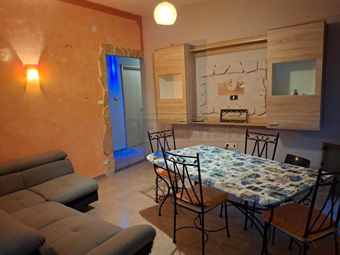 Appartamento quadrilocale in vendita in Via Marco Costanzo, Siracusa