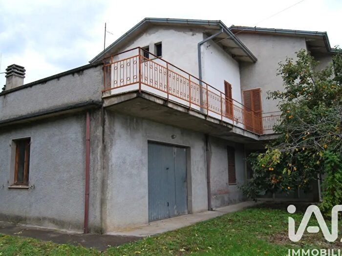 Casa con 10 locali in vendita in Viale Provinciale, Montecalvo In Foglia