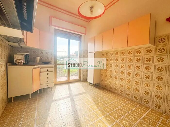 Appartamento con 7 locali in vendita in Via Rotino, Massa