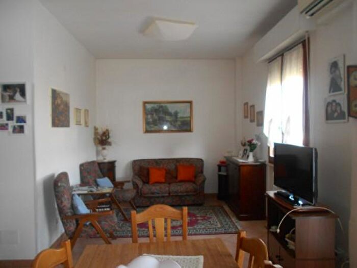 Appartamento trilocale in vendita in Via Giuseppe Garibaldi, Jesi