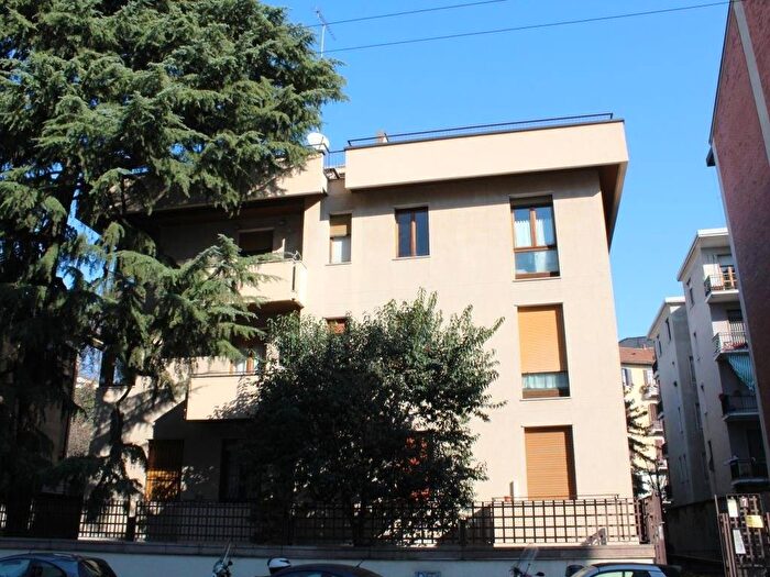 Appartamento bilocale in affitto in Via Monferrato, Washington, Milano