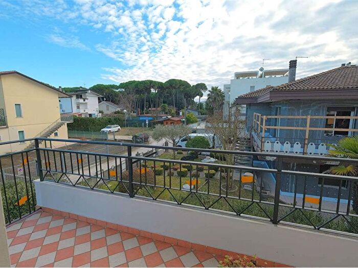 Appartamento quadrilocale in affitto in VICOLO DEI TULIPANI, Pineta, Jesolo