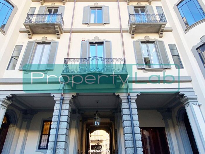 Appartamento trilocale in affitto in Via Felice Casati, Buenos Aires, Milano