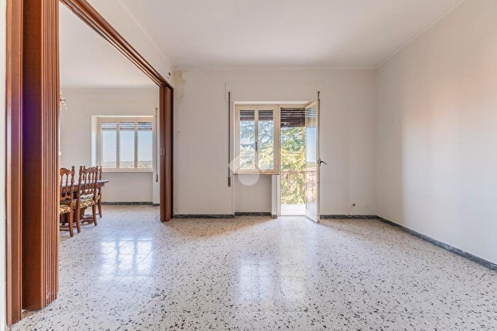 Appartamento con 5 locali in vendita in Via Borgo Vecchio, Vetralla