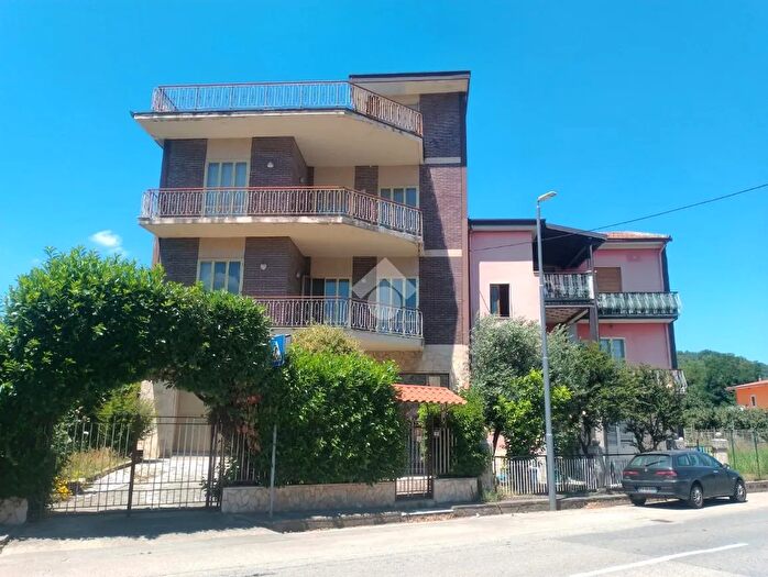 Appartamento con 5 locali in vendita in Via Ferrovia, Atripalda