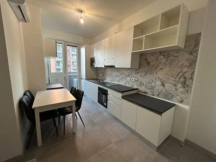 Appartamento bilocale in affitto in Via Cefalù, Gallaratese, Milano