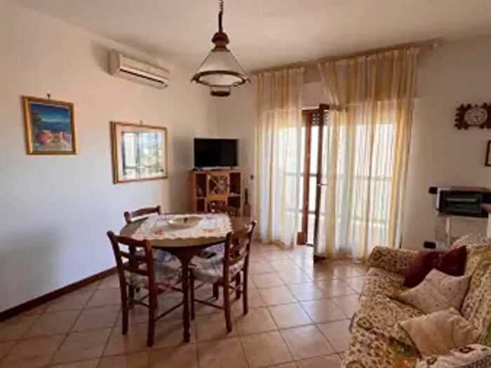 Appartamento quadrilocale in vendita in Via Rinascita, Nettuno