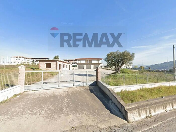 Appartamento con 10 locali in vendita in lP San Donato Campania, Apice