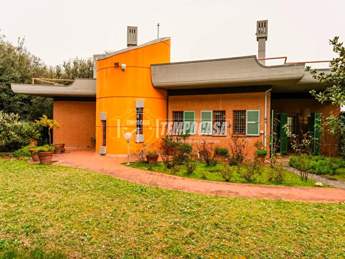 Casa con 10 locali in vendita in Contrada Migliarino, Civitanova Marche