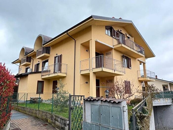 Appartamento trilocale in affitto in Centro, Giaveno