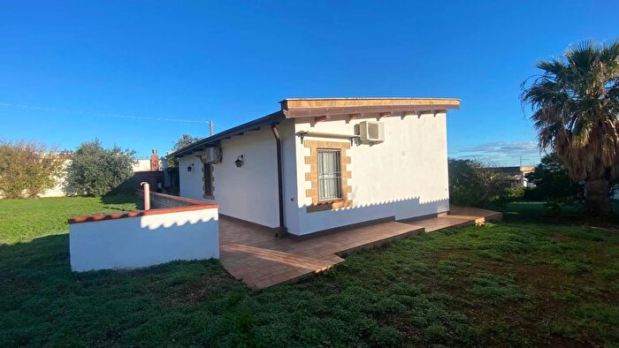 Casa quadrilocale in vendita in Via Limoni Carini Palermo, Carini