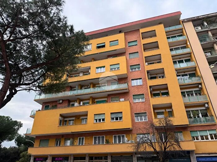 Appartamento bilocale in vendita in Via Gabriello Chiabrera, Roma