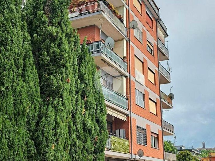 Appartamento trilocale in affitto in Via Mastruccia, Madonna Della Neve, Frosinone