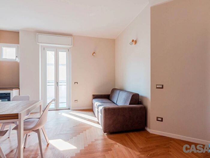 Appartamento bilocale in affitto in Via Negroli, Argonne Corsica, Milano