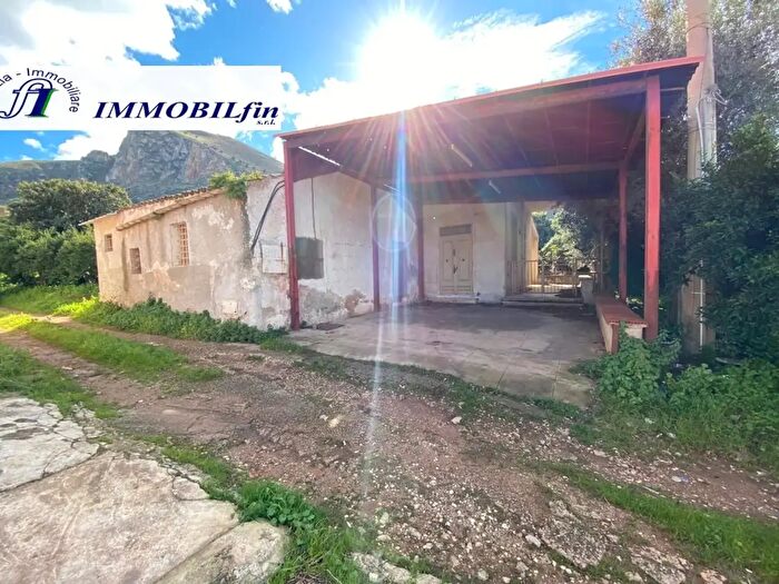 Casa trilocale in vendita in Contrada Natoli, Palermo