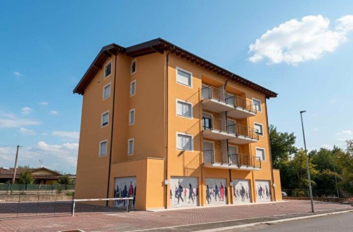 Case in Vendita e in Affitto - 3