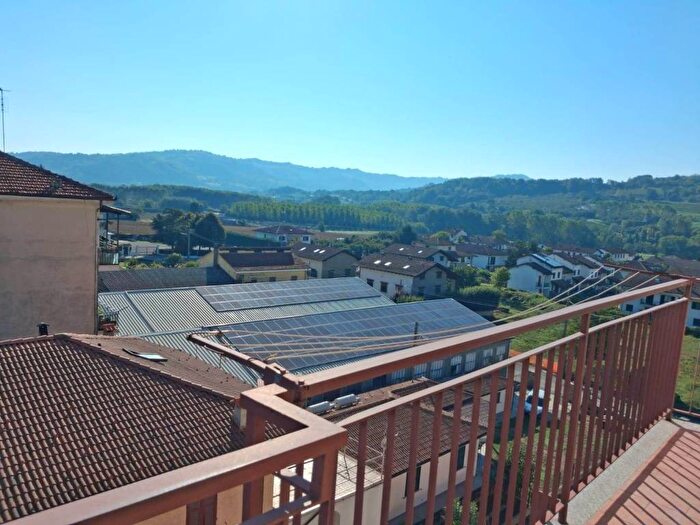 Appartamento quadrilocale in affitto in Monastero Bormida