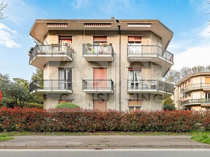 Appartamento trilocale in vendita in Via Monte Bianco, Arcore