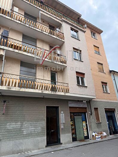 Appartamento quadrilocale in vendita in Vicolo Carceri, Pinerolo