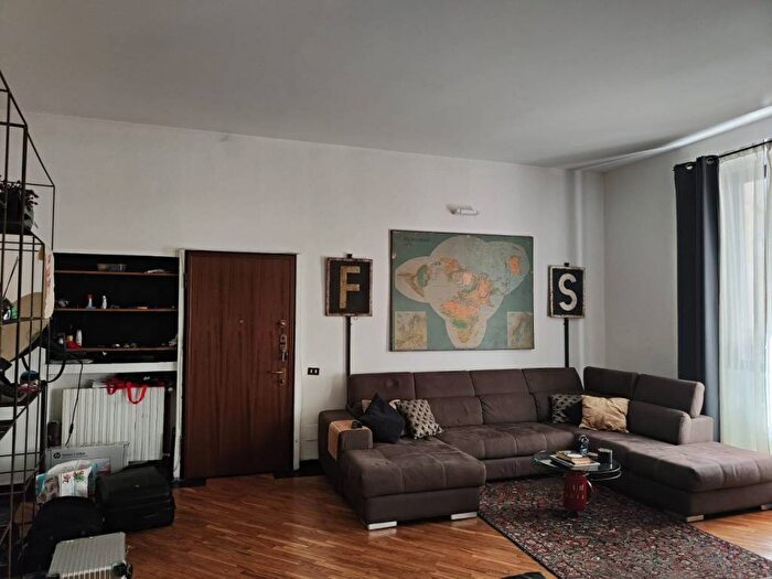 Appartamento bilocale in affitto in Porta Romana Medaglie d'Oro, Milano