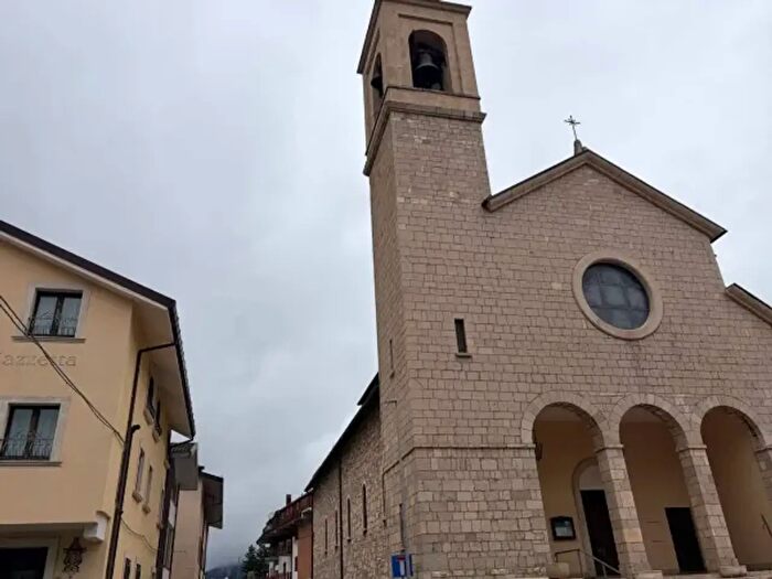 Appartamento quadrilocale in vendita in Via Trilli, Roccaraso