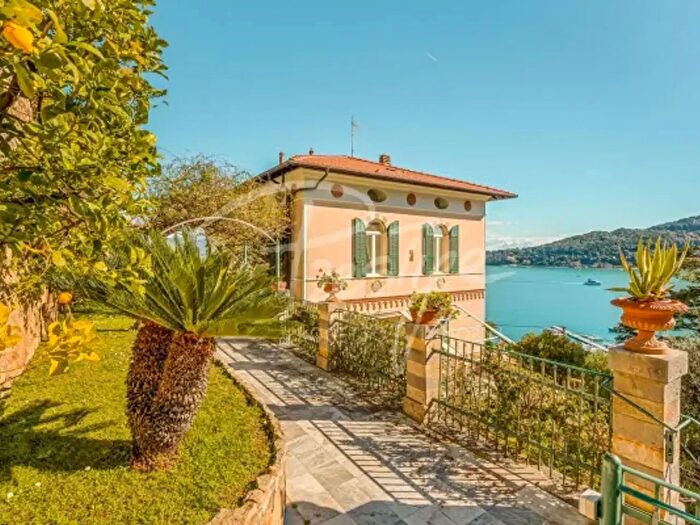 Casa con 6 locali in vendita in Via Giuseppe Garibaldi, Portovenere