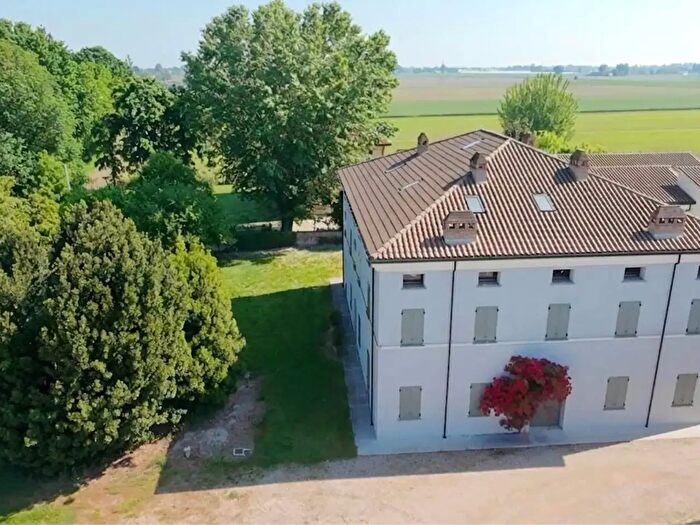 Appartamento quadrilocale in vendita in Via Grande, Medolla