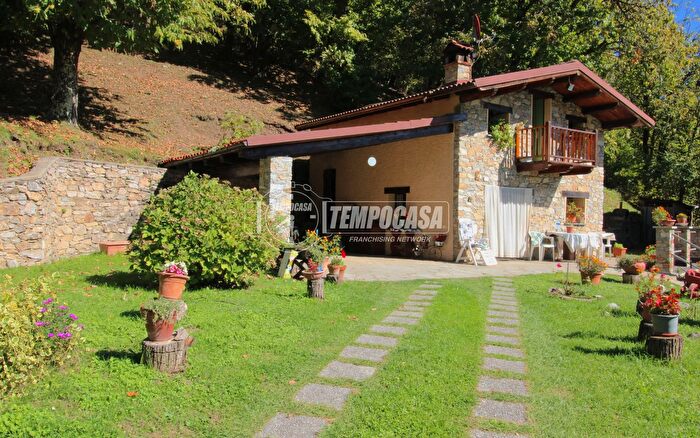 Casa bilocale in vendita in Strada Provinciale Loc Mura, Montaldo Di Mondovi