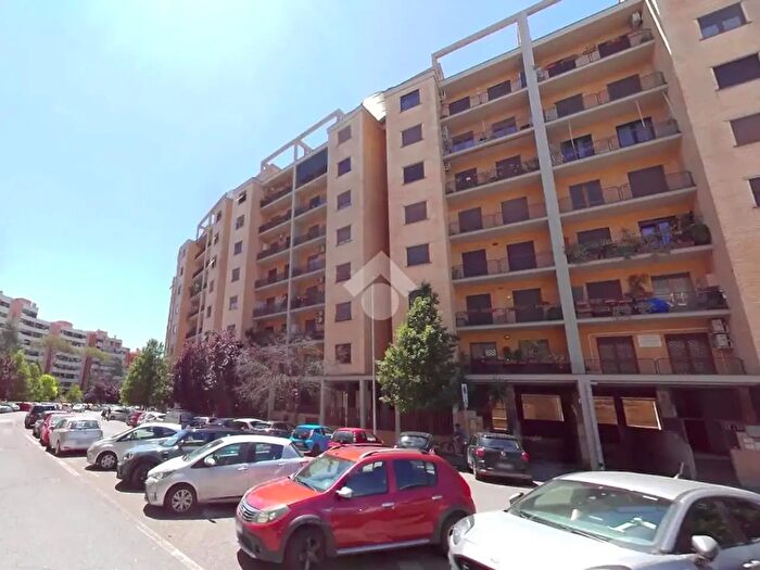 Appartamento quadrilocale in vendita in Via Vitaliano Rotellini, Roma