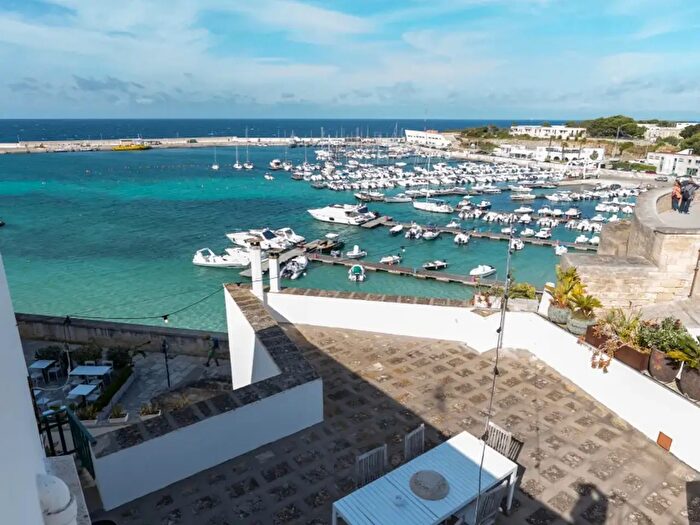 Appartamento trilocale in vendita in Via Ciatara, Otranto