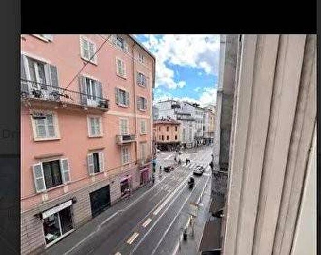 Appartamento trilocale in affitto in Via Meravigli, Duomo, Milano