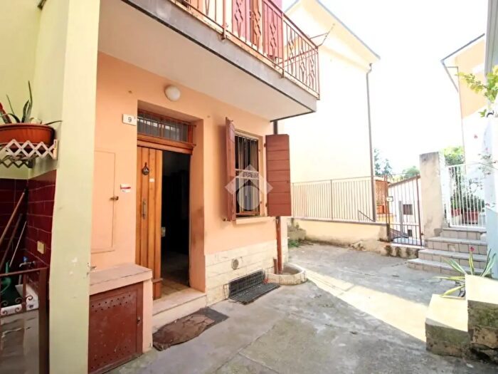 Casa trilocale in vendita in Via San Martino, Cesena