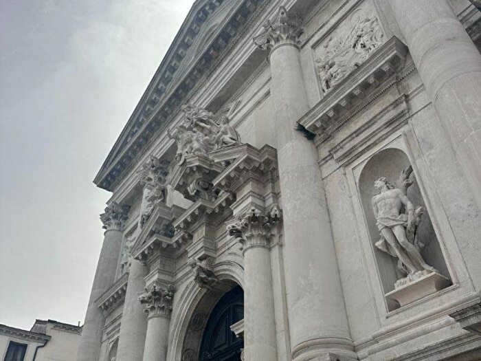 Appartamento trilocale in affitto in Salizada San Stae, Santa Croce, Venezia